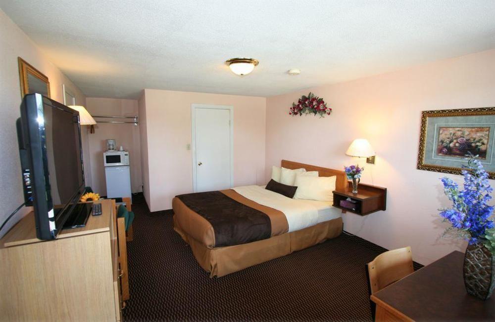 Campbellford River Inn エクステリア 写真
