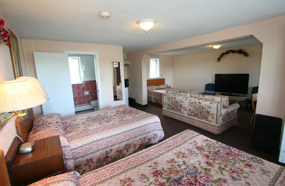 Campbellford River Inn エクステリア 写真