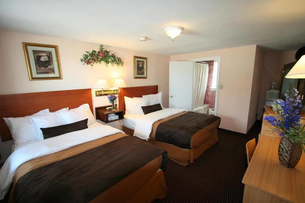 Campbellford River Inn エクステリア 写真