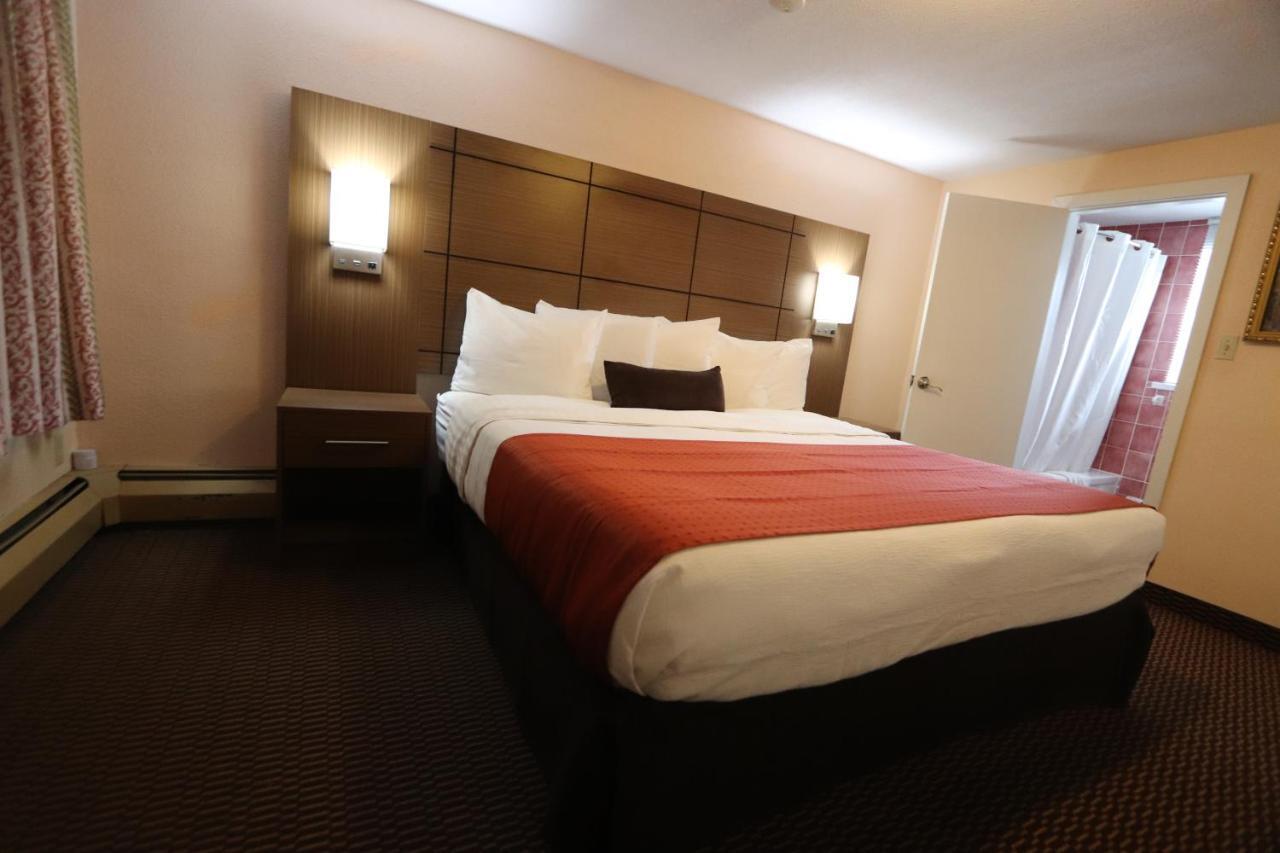 Campbellford River Inn エクステリア 写真